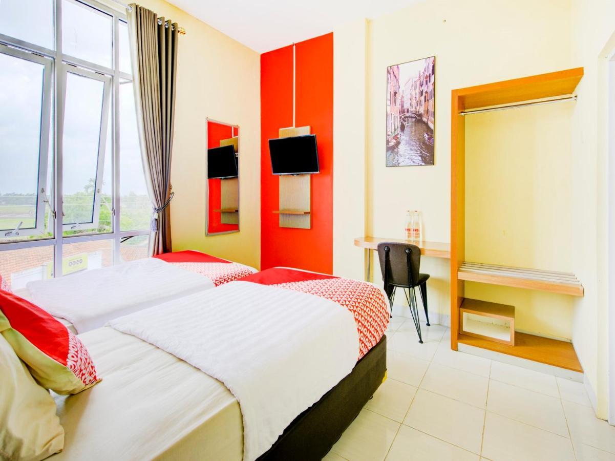 Oyo 3746 Double Tree Guesthouse Purwokerto Extérieur photo