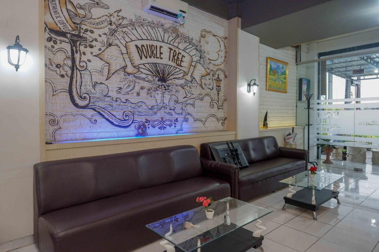 Oyo 3746 Double Tree Guesthouse Purwokerto Extérieur photo