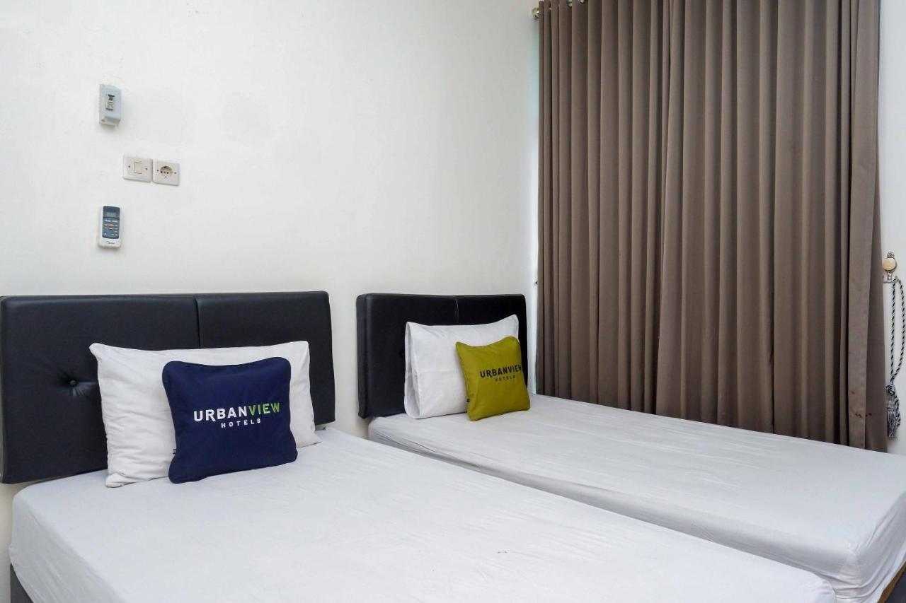 Oyo 3746 Double Tree Guesthouse Purwokerto Extérieur photo