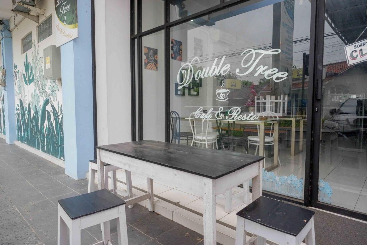 Oyo 3746 Double Tree Guesthouse Purwokerto Extérieur photo